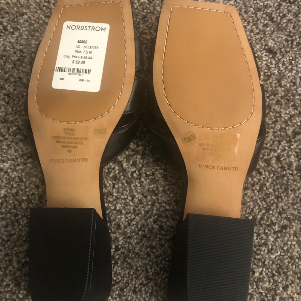 Vince Camuto Black Selaries - Picture 4 of 5